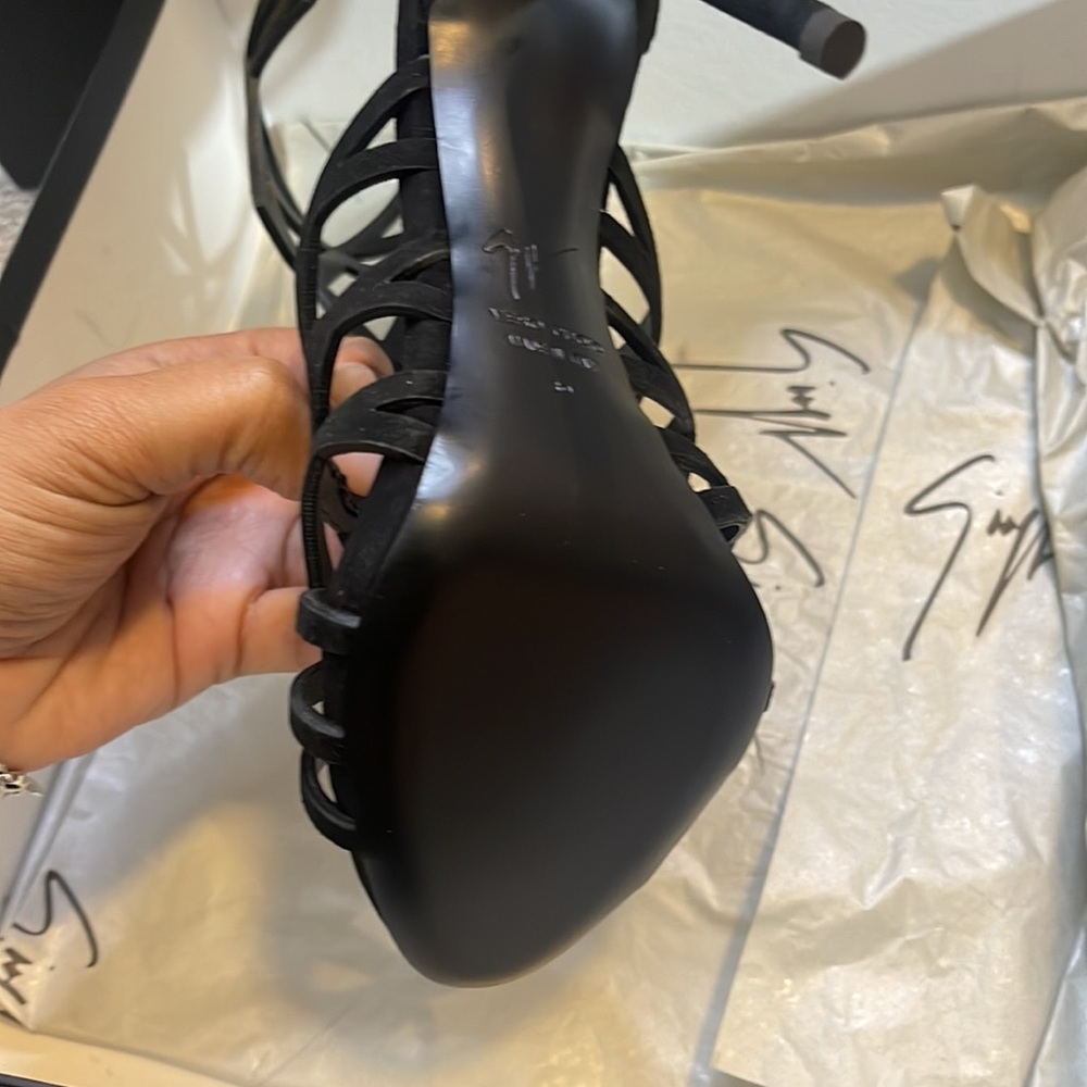 Giuseppe Zanotti Black Strappy Sandals 39 - Picture 3 of 6